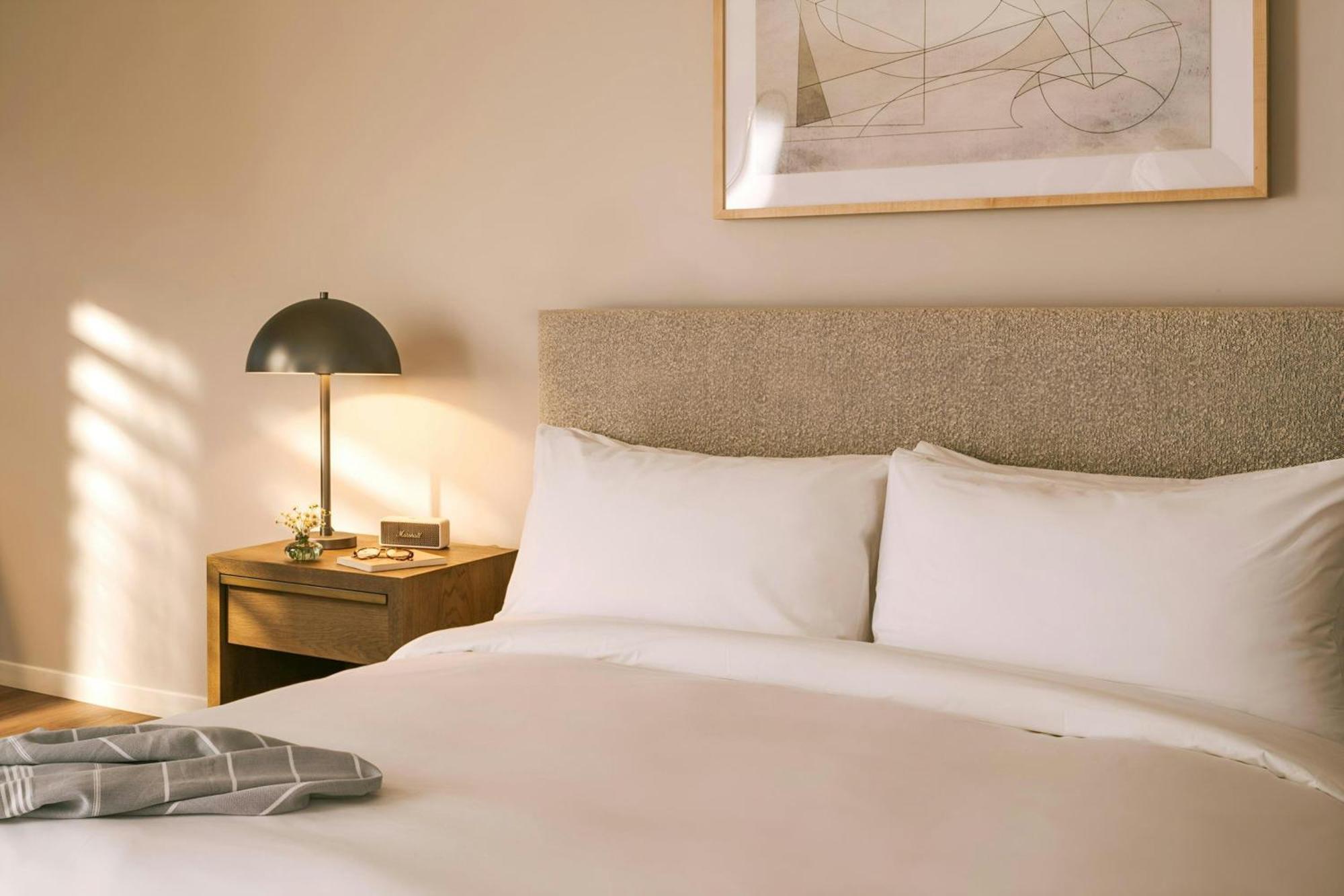 Hotel La Ensenada Laguna Beach, Sonder